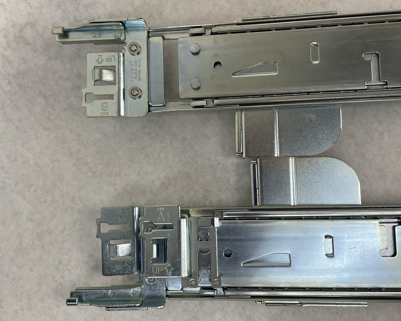 Dell PowerEdge 2U Server Sliding Rail Kit 061KCY 0FYK4G L & R