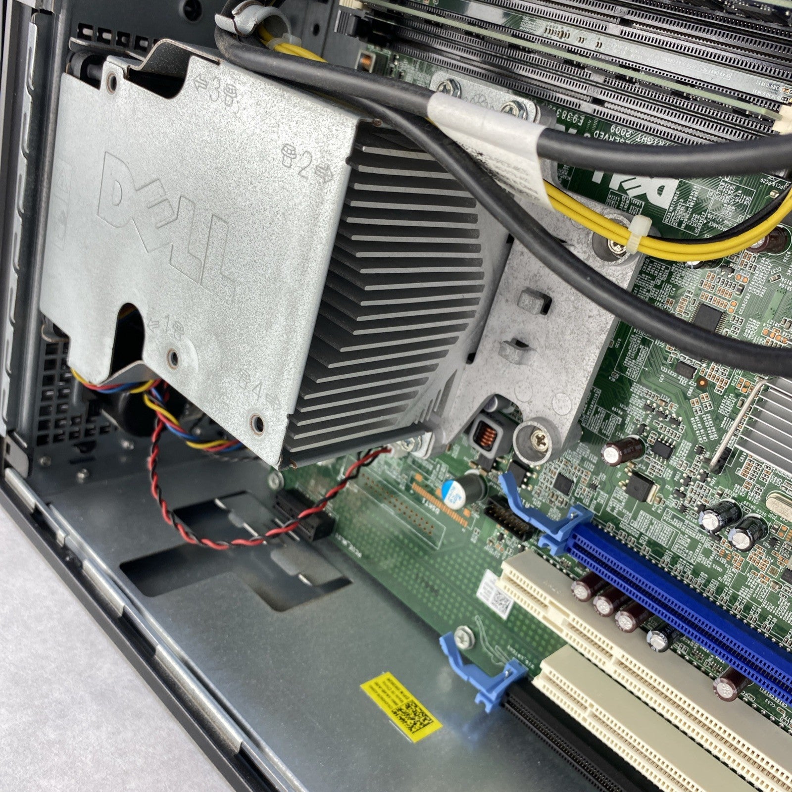 Dell OptiPlex 980 DT Intel Core i5-650 3.20GHz 4GB RAM No HDD No OS