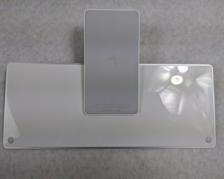 Apple iPad Keyboard Dock A1359 30-Pin 1st, 2nd Generation iPad Accessory