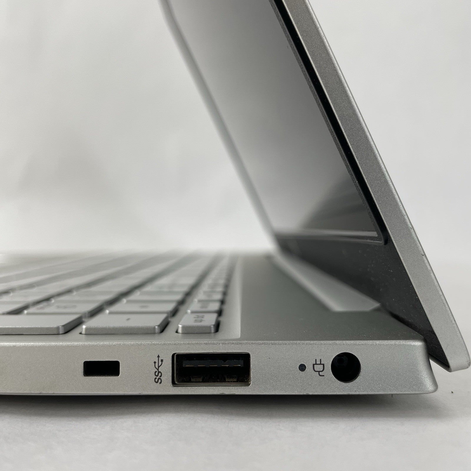 HP Pavilion 15t-eg300 15.6" i7-1355U 3.70 GHz 8 GB RAM No SSD/OS/AC7