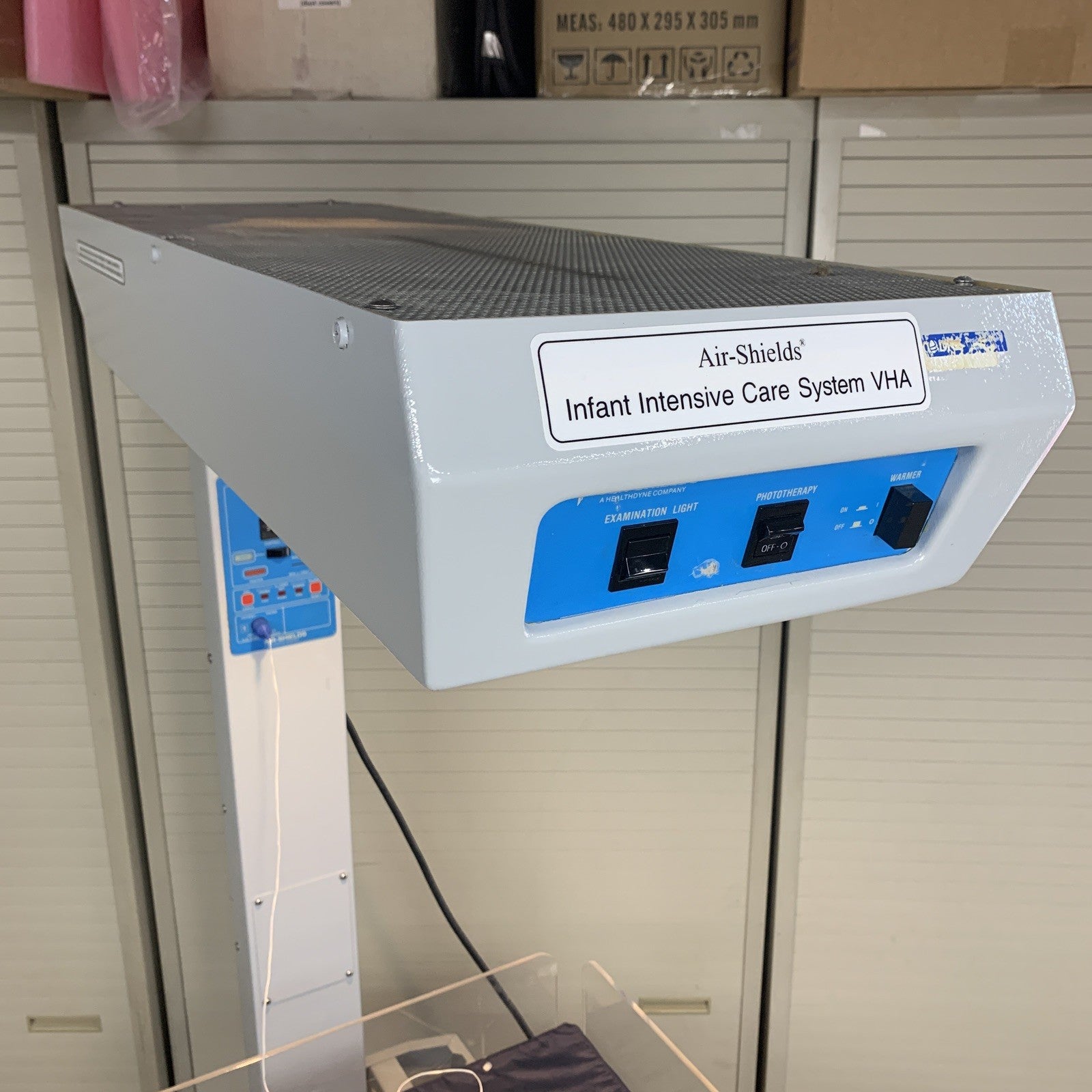 Air-Shields PM78-1 Infant Intensive Care System Powers and Heats