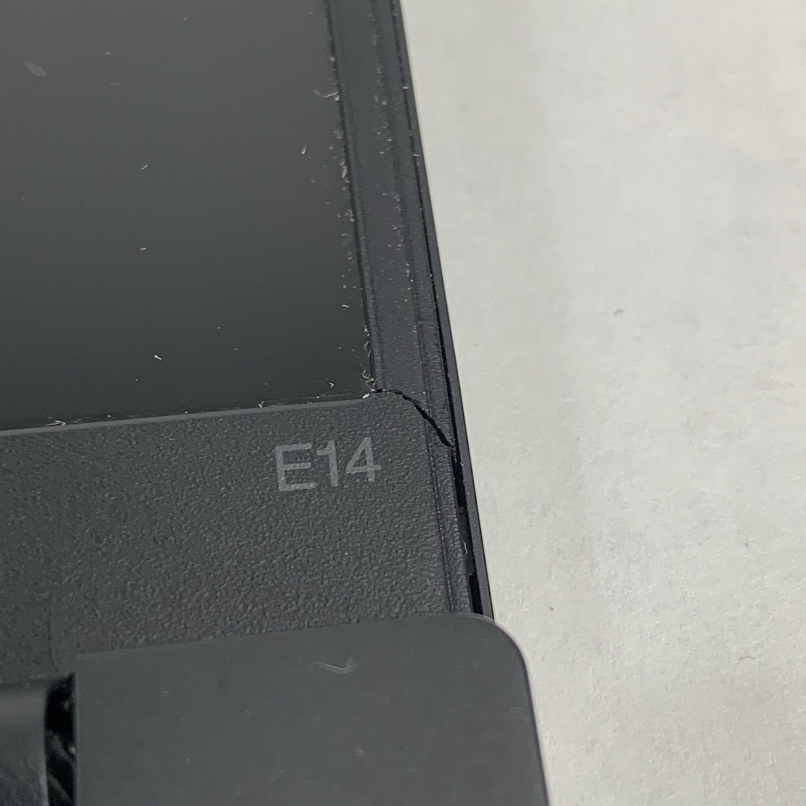 Lenovo ThinkPad E14 Gen 3 14" Ryzen 5 5500U 2.1 Ghz 8 GB Ram No OS/HDD/AC Bezel5