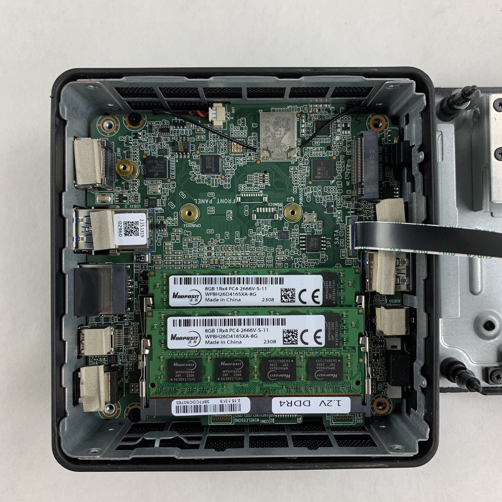 Geekom GM08i5T Mini PC Intel i5-8279U 2.4 GHz 16 GB RAM No OS No HDD No AC