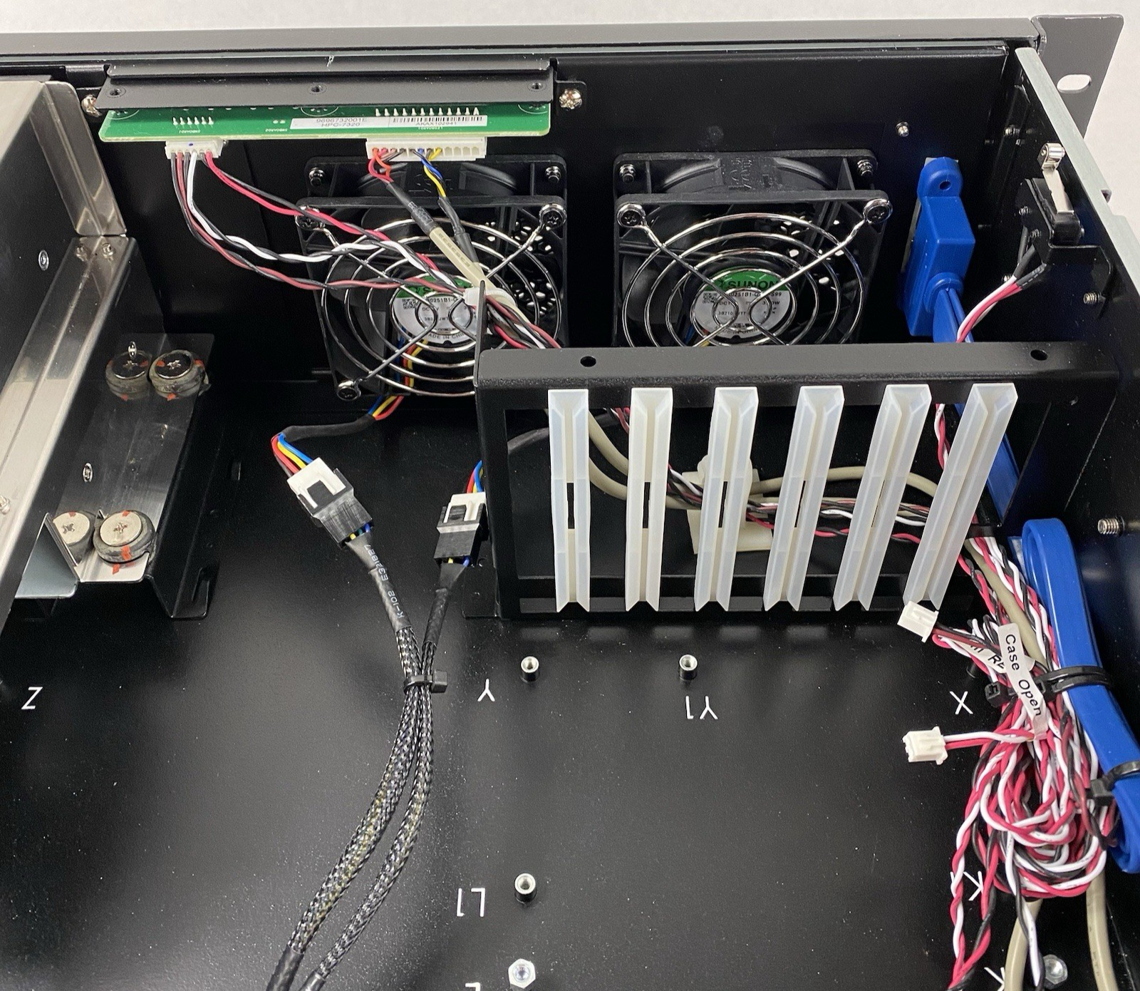 Advantech HPC-7320MB-00XE 3U Compact Rackmount Chassis