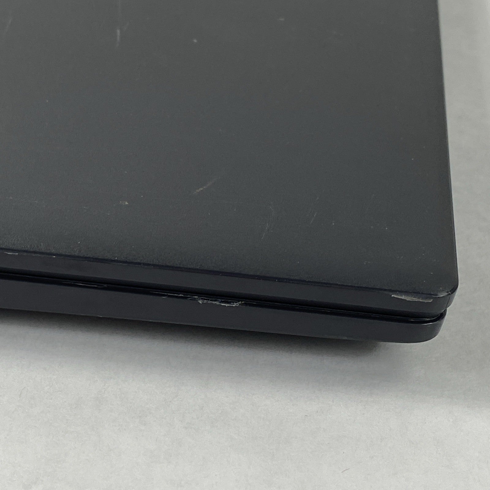 Dell Latitude 3510 Intel Core i5-10210U 1.60 GHz 8GB RAM 15.6" No SSD No OS