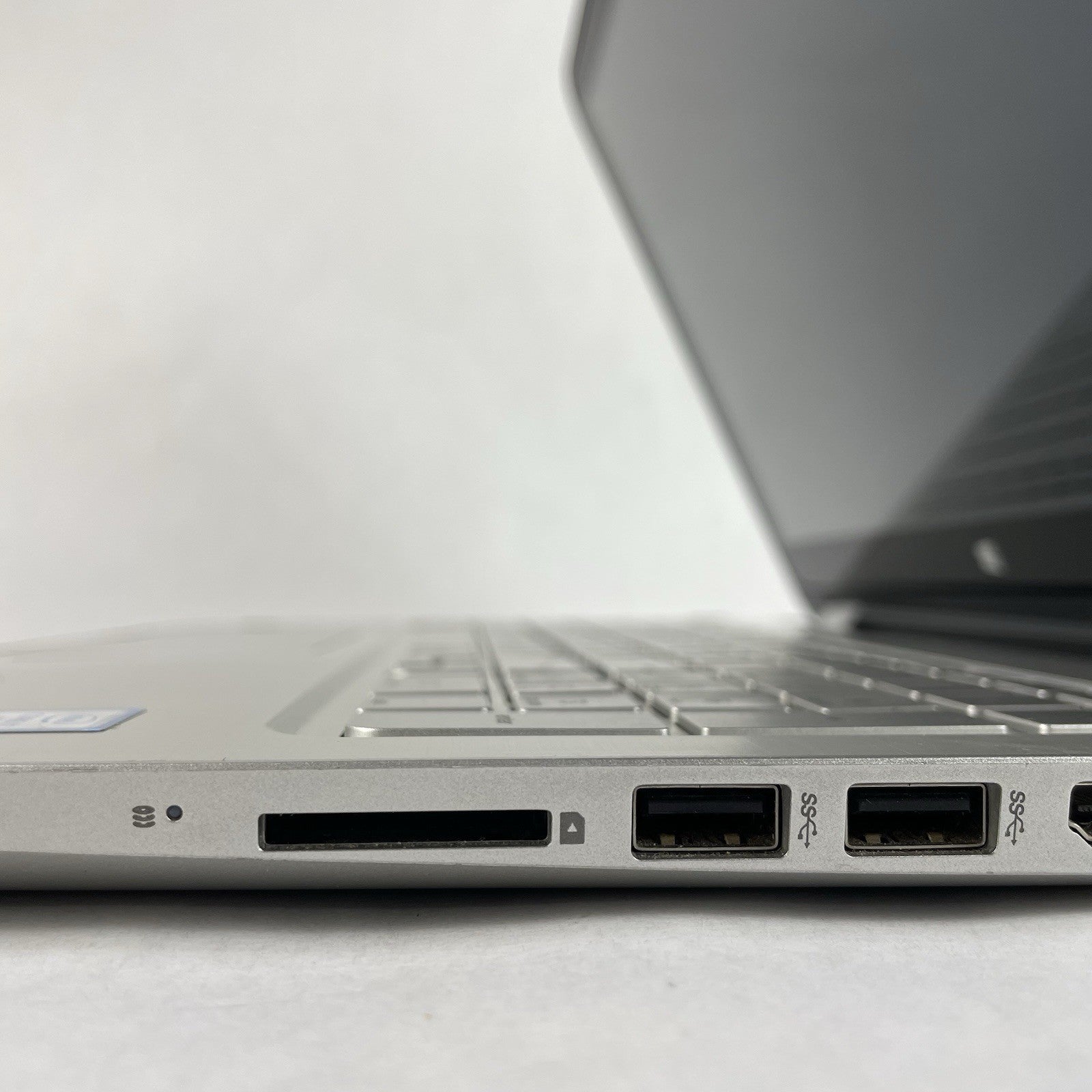 HP Envy 15-u483cl 15.6" i7-6500U 2.50 GHz 12 GB RAM No SSD/OS/AC/Batt8