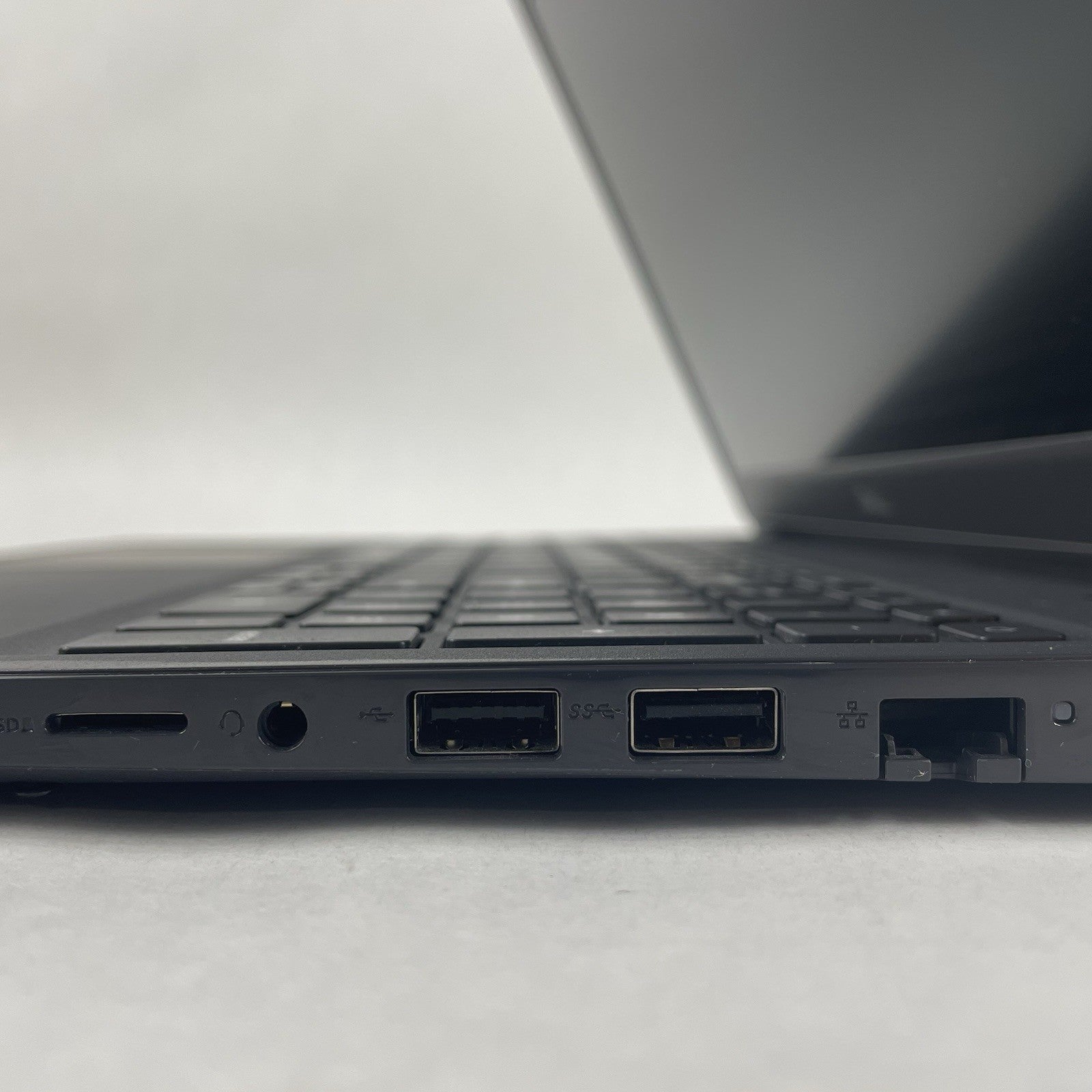 Dell Latitude 3510 15.6" i7-10510U 1.80 GHz 8 GB RAM No SSD/OS/AC - READ5