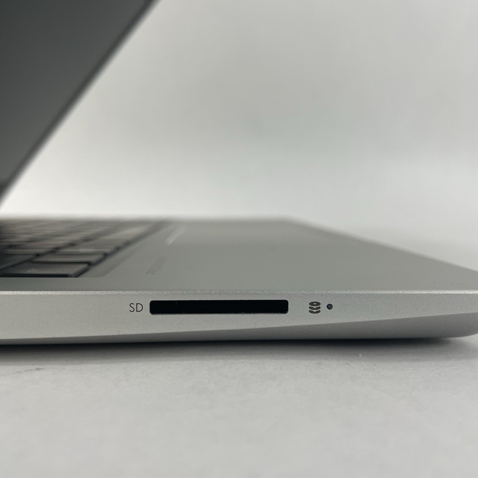 HP mt22 14" Celeron 5205U 1.90 GHz 8 GB RAM No SSD/OS/AC5