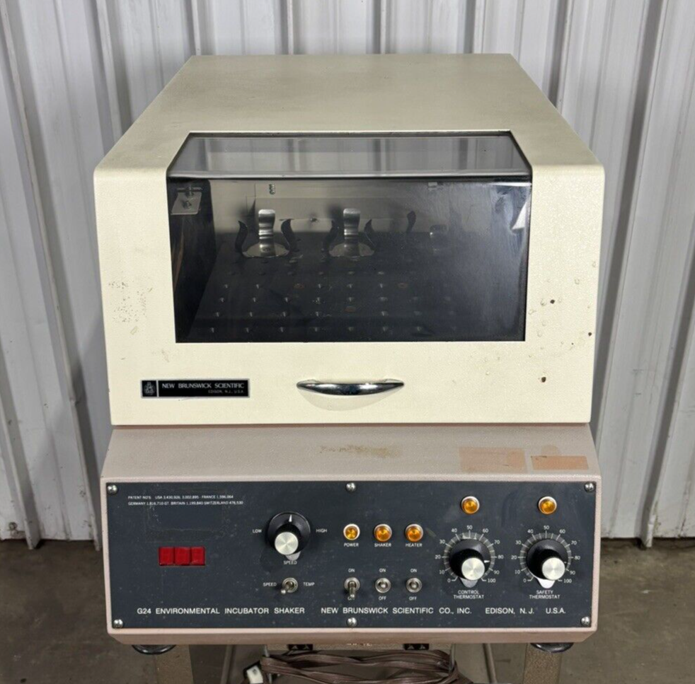 New Brunswick G-24 Environmental Incubator Orbital Shaker G24 Powers On