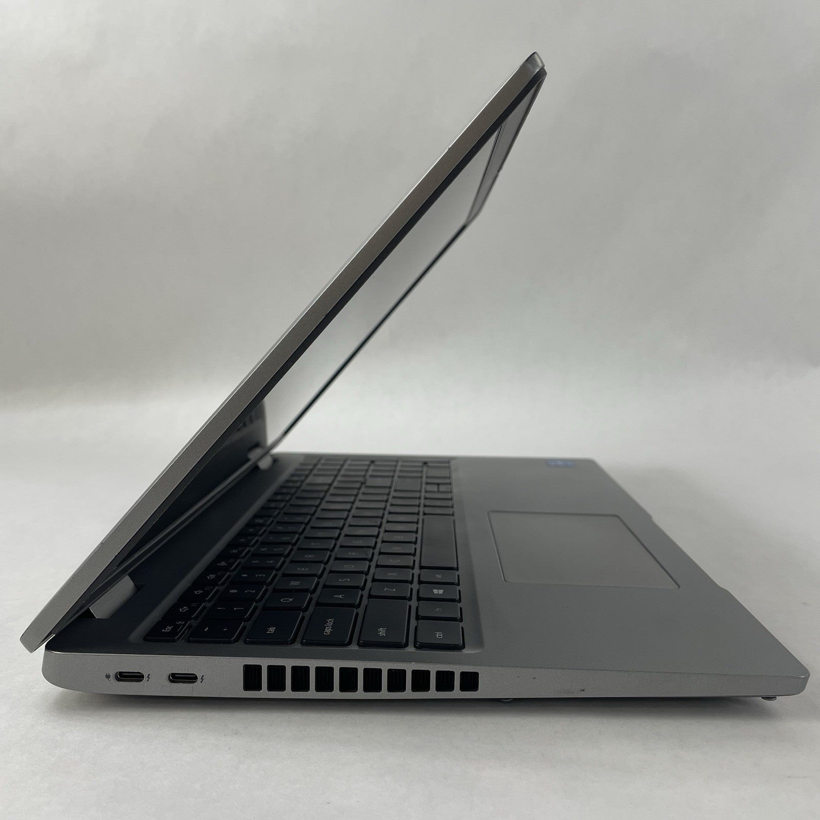 Dell Latitude 5520 15.6" i5-1135G7 2.40 GHz 8 GB RAM No SSD/OS/AC/Battery - READ7