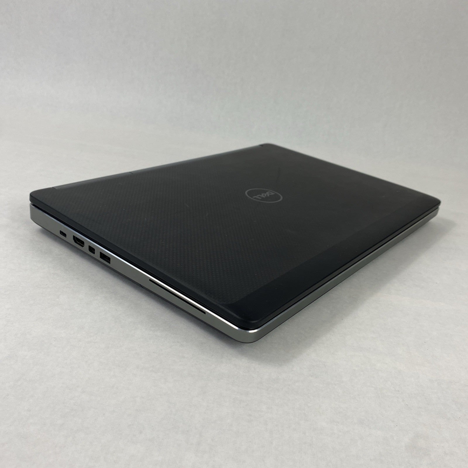 Dell Precision 7520 Intel Xeon E3-1505M v6 3.00 GHz 8 GB RAM 15.6" No HDD No OS
