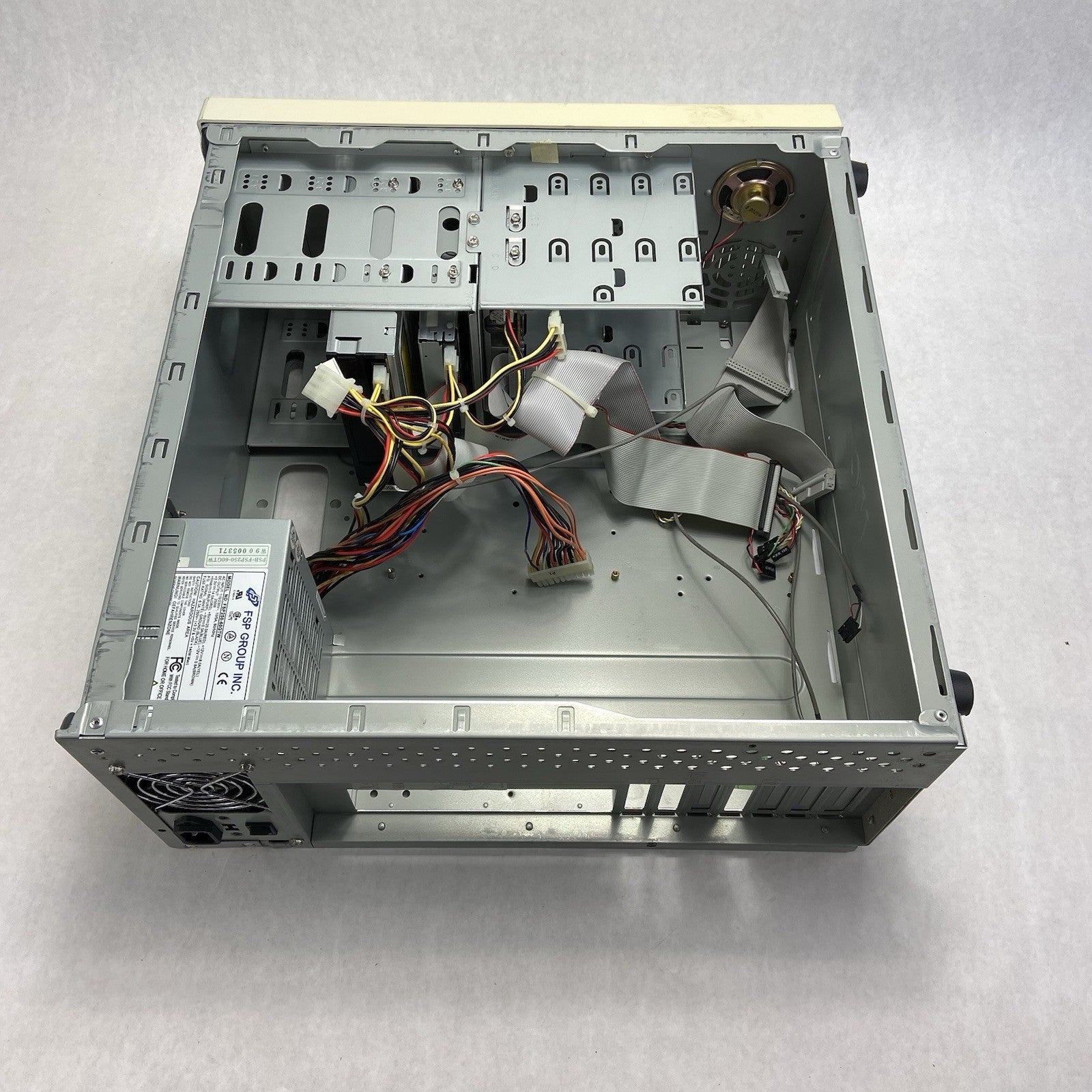 Vintage Quantex Mid Tower ATX Computer Case FSP Group FSP250-60GTW11