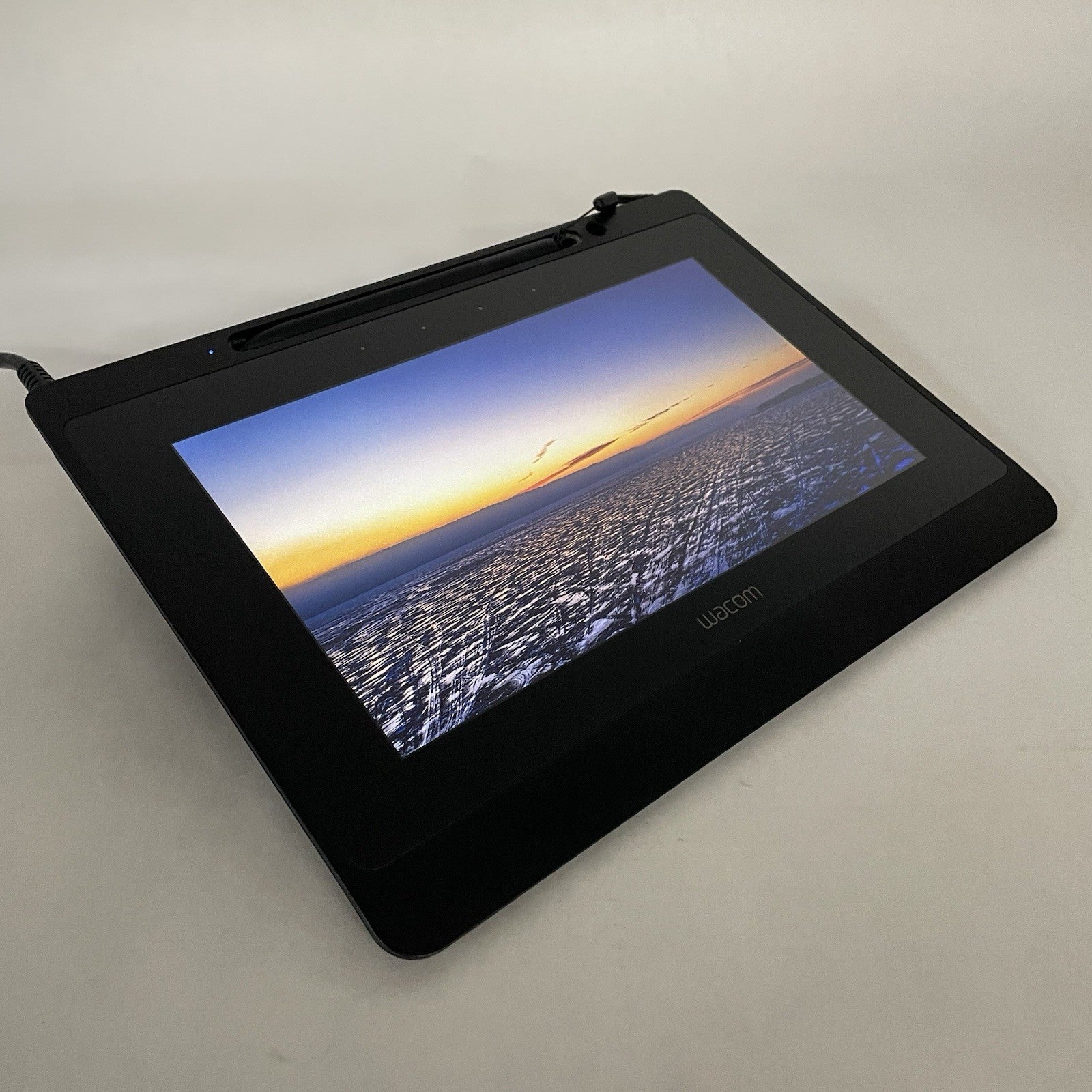 Wacom DTU-1141B 10.1" FHD Digitizer Interactive Pen Display Drawing Tablet1