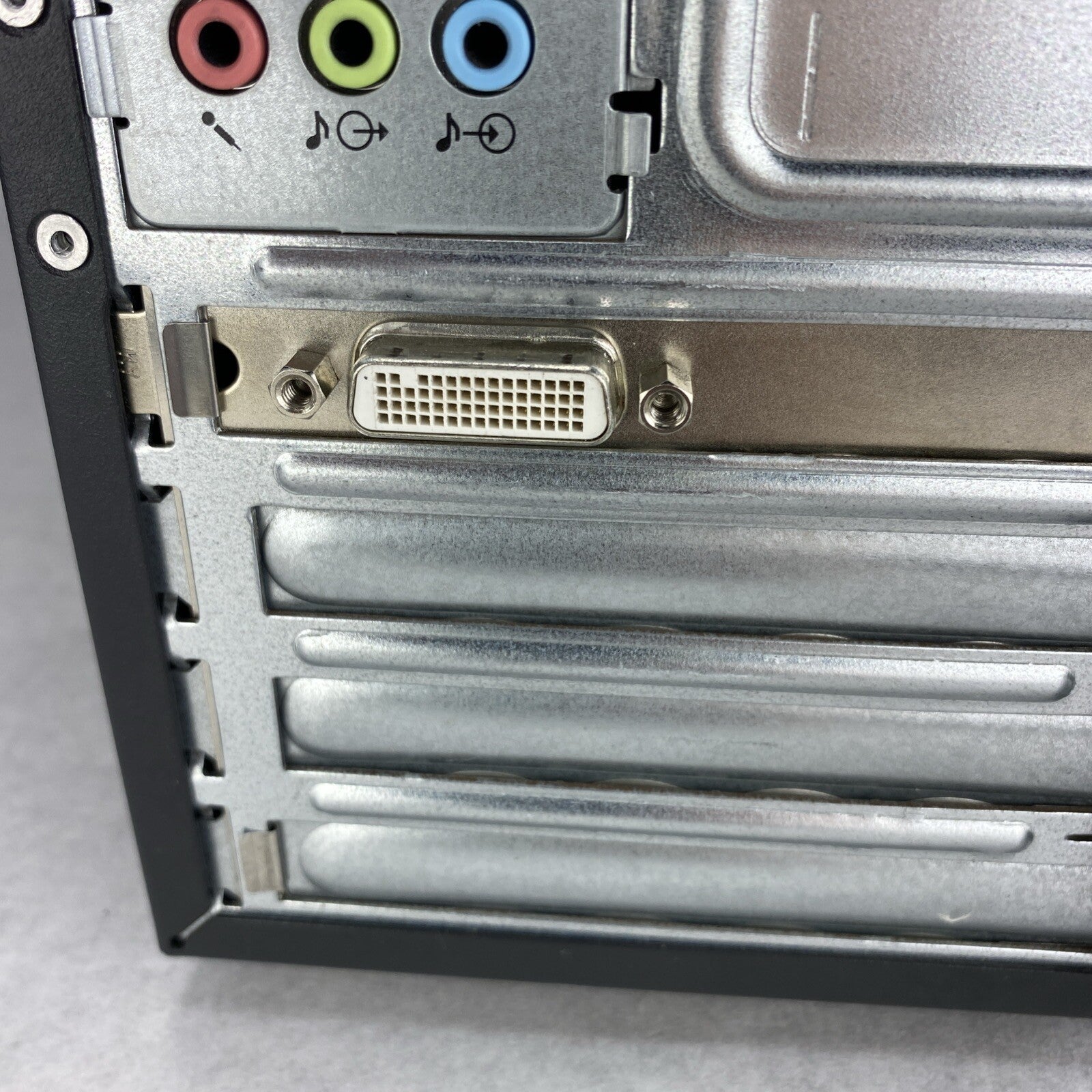 Lenovo M83 MT Intel Quad Core i7-4770 3.40GHz 4GB RAM No HDD No OS READ