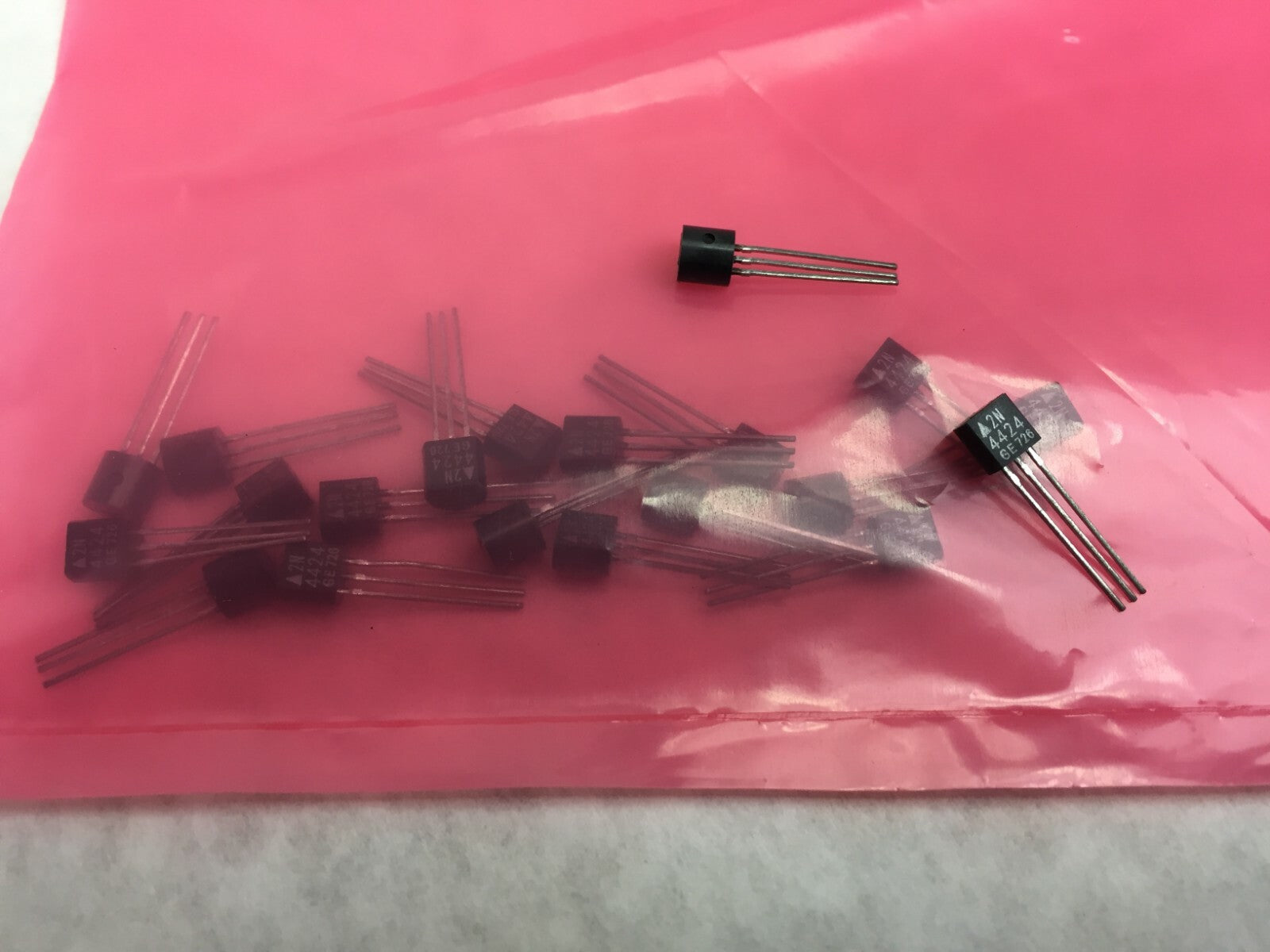 GE 2N4424 Small Signal Transistor TO-92  Lot of 20