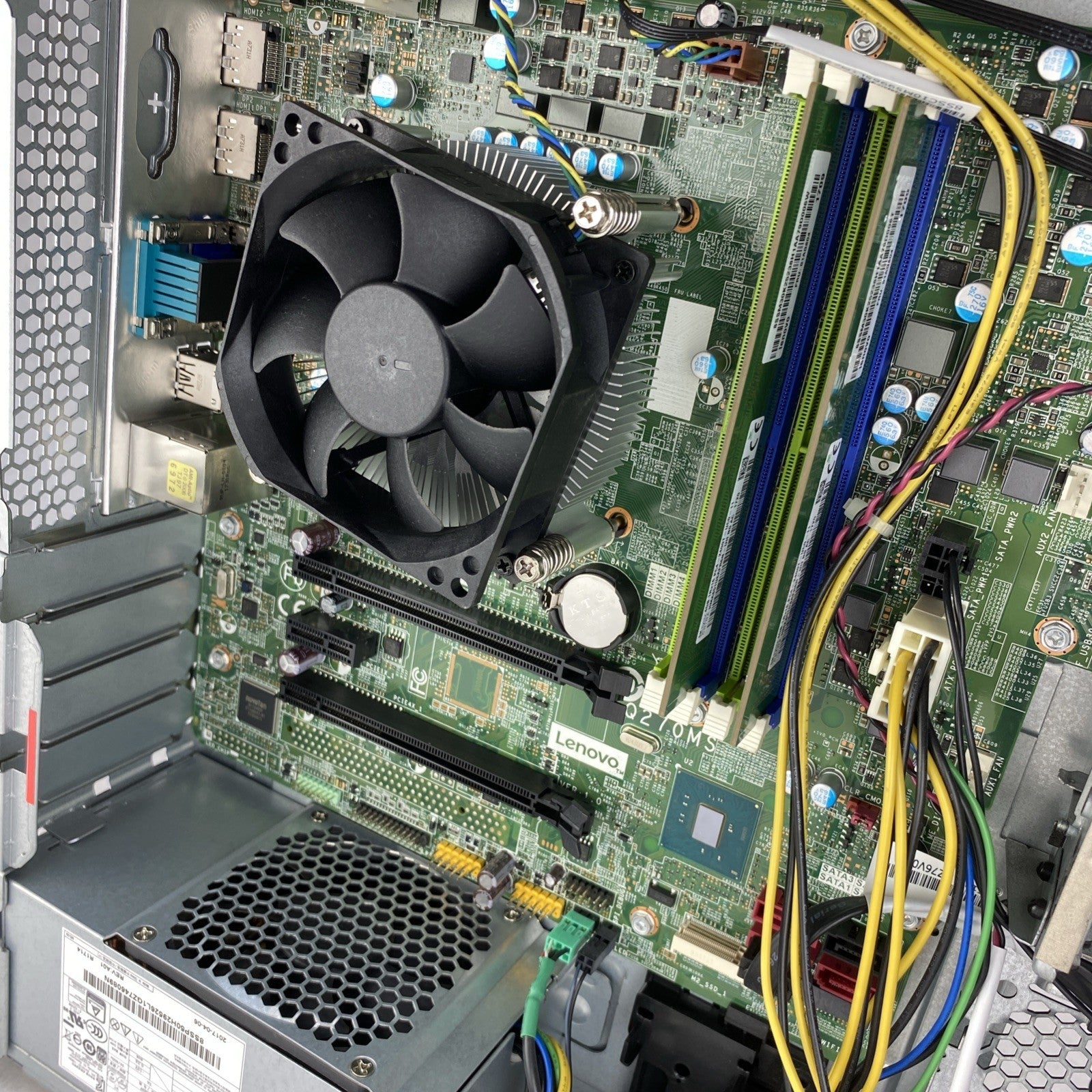 Lenovo ThinkCentre M910s SFF Intel i5-6500 3.20GHz 8GB RAM NO HDD OS