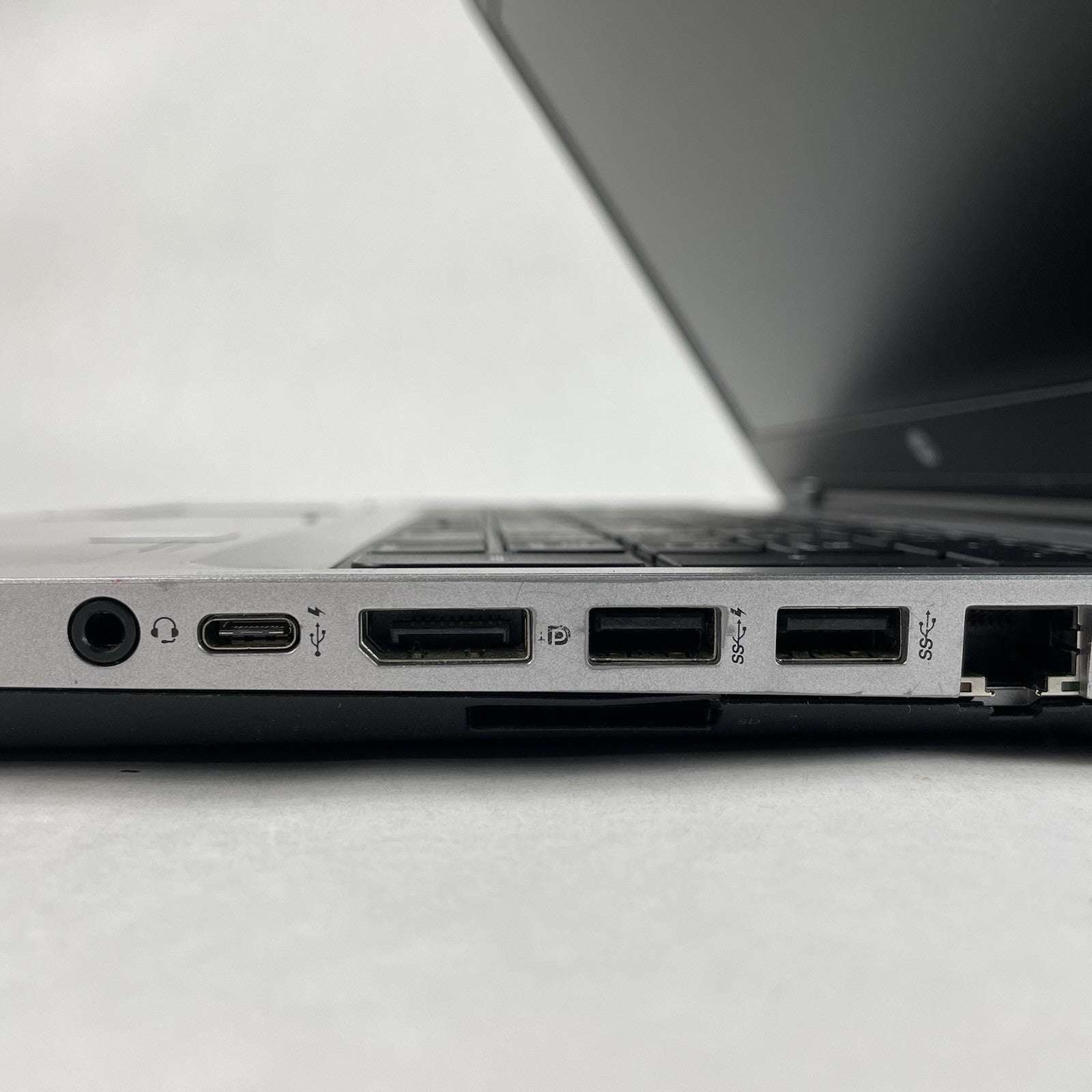 HP ProBook 650 G2 15.6" i5-6200U 2.30 GHz 8 GB RAM No SSD/OS/AC/Batt4