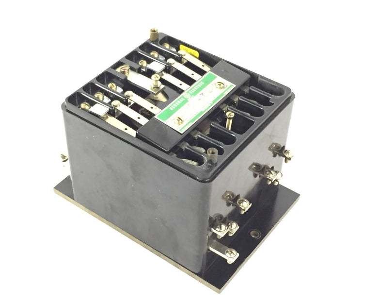 General Electric Relay Model 12HFA151A9H 120 Volt Multicontact CRACKED COVER
