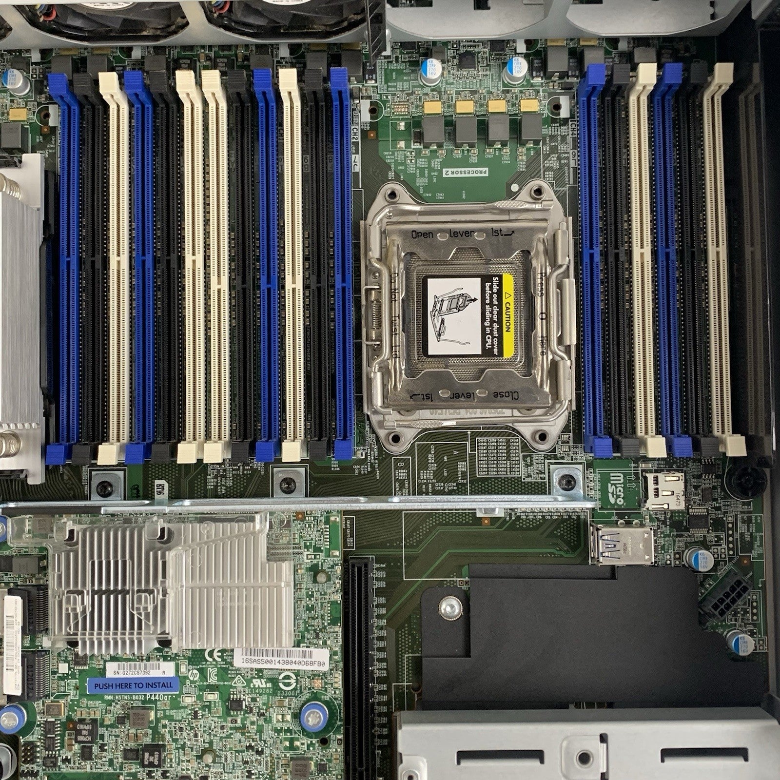 HP ProLiant DL380 Gen 9 1x Xeon E5-2640v4 2.4 GHz 16 GB Ram No HDD No OS No PSUs19