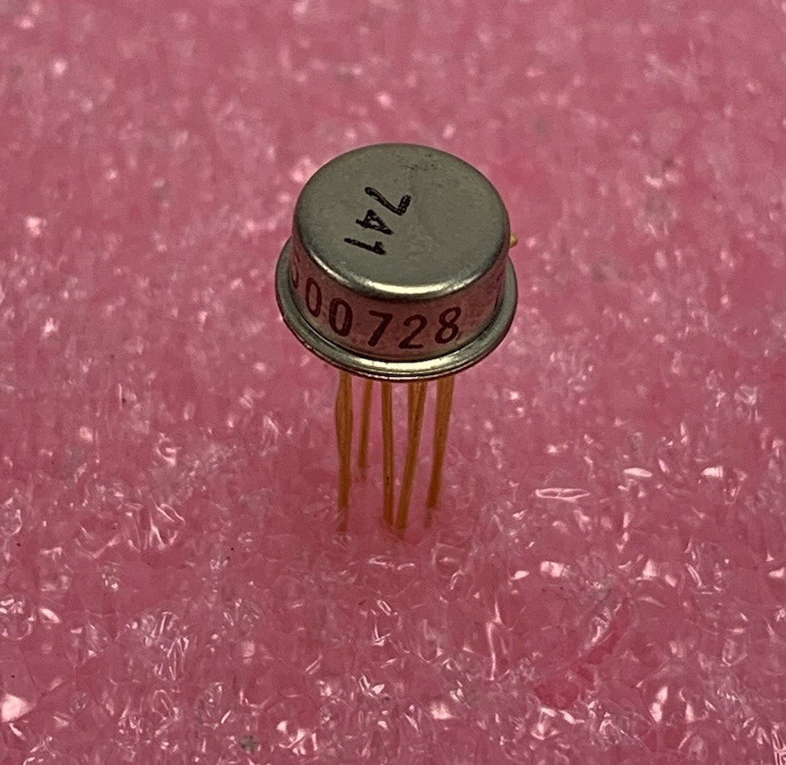 Fairchild 2500728 Metal Transistor (Lot of 13)