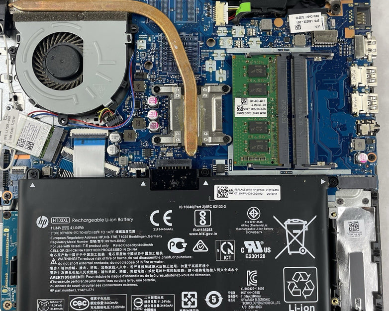 HP 255 G7 15.6" Ryzen 3 2200U 2.50 GHz 8 GB RAM No SSD/OS/AC - Scratched