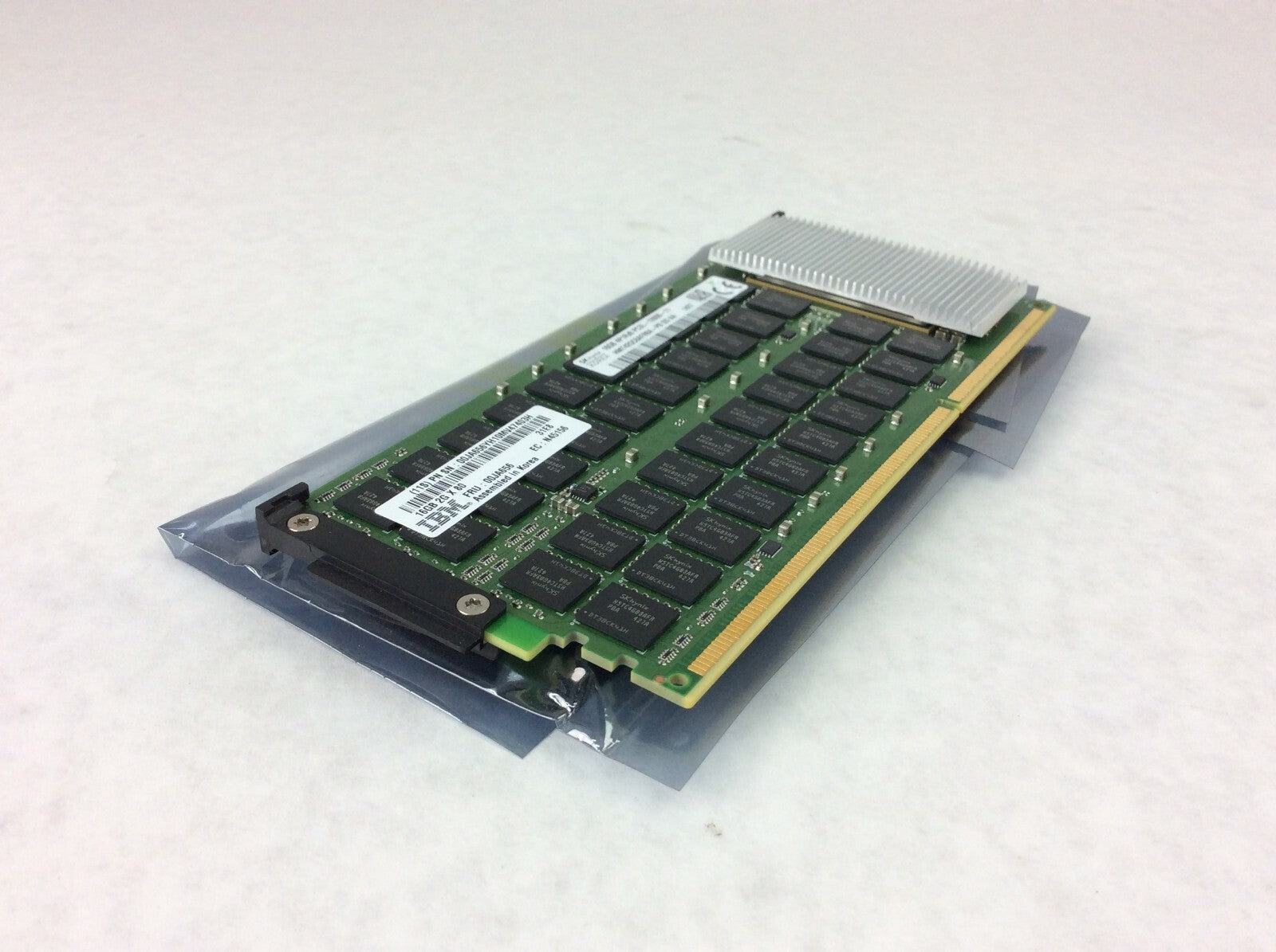 IBM 00JA656 16GB 2Gx80 SK Kynix 4P1Rx8 PC3L-12800 Memory