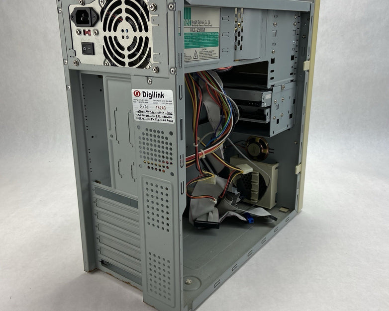 Vintage Unbranded Mid Tower Computer Case HEC HEC-250GR 250W ATX PSU