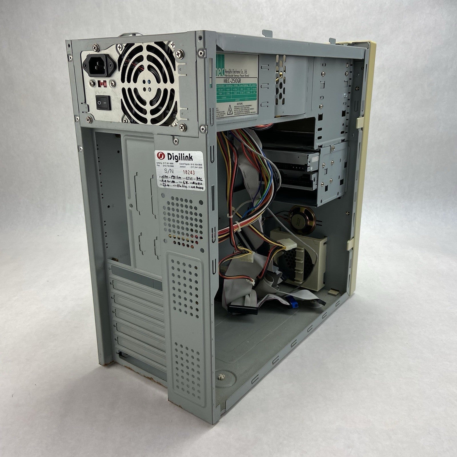 Vintage Unbranded Mid Tower Computer Case HEC HEC-250GR 250W ATX PSU10