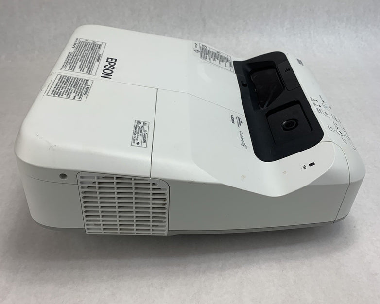 Epson PowerLite 695Wi H740A LCD Lamp Projector 749 Lamp Hours - No Remote