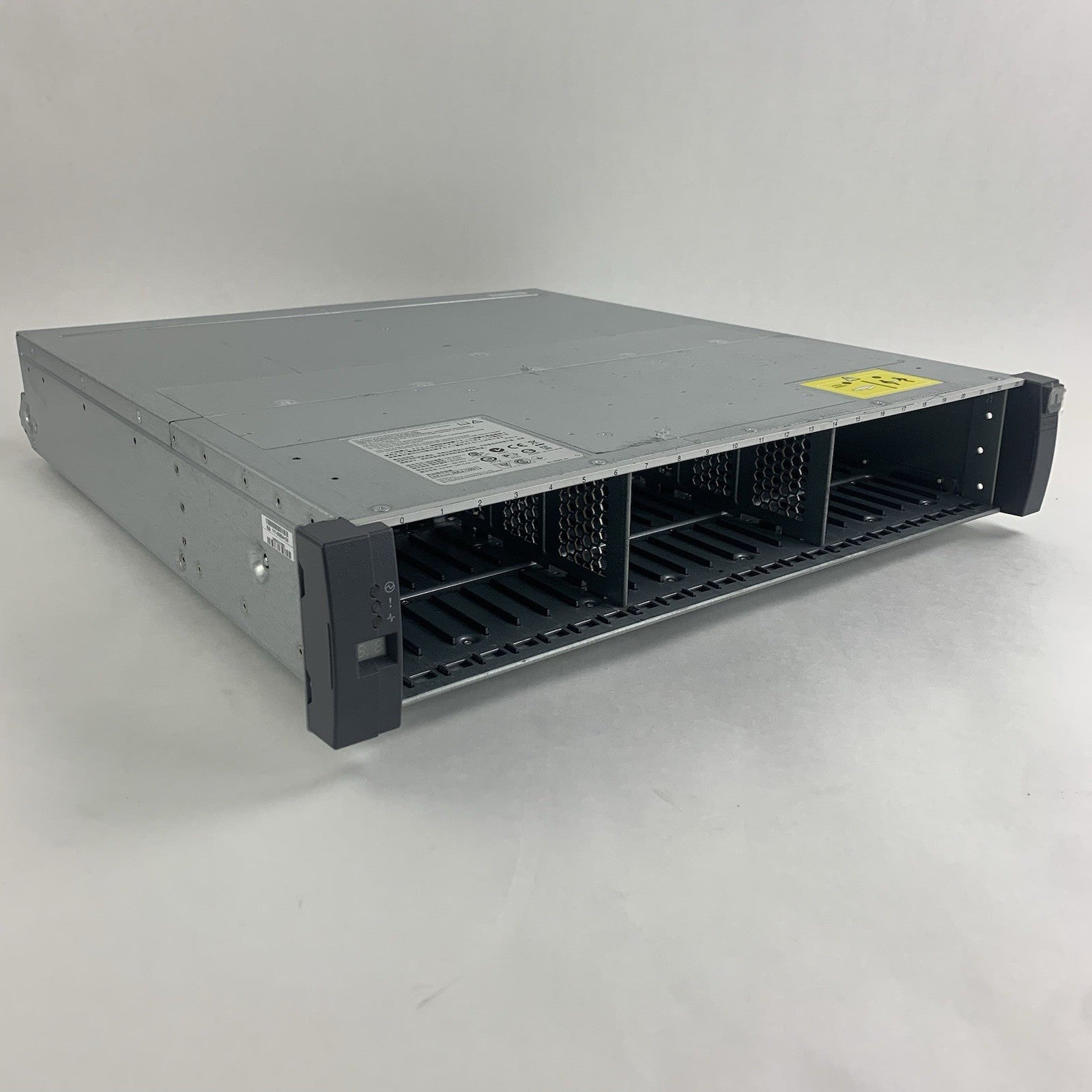 Netapp DS2246 Storage Expansion Array 24 Bay 2.5" SAS Trays 1x IOM6 Controllers0