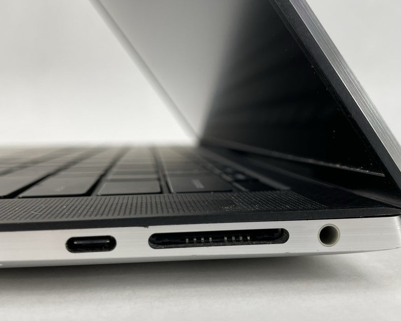 Dell XPS 15 9520 15.6" i7-12700H 2.27 GHz 16 GB RAM RTX 3060TI No SSD/OS/AC