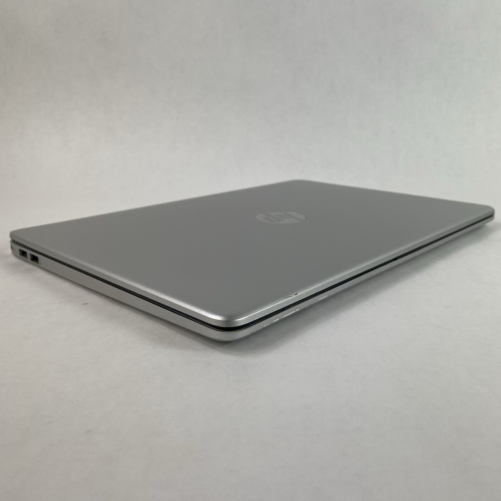 HP 15-dy1091wm 15.6" i3-1005G1 1.20 GHz 8 GB RAM No SSD/OS/AC/Batt- No Wifi Card9