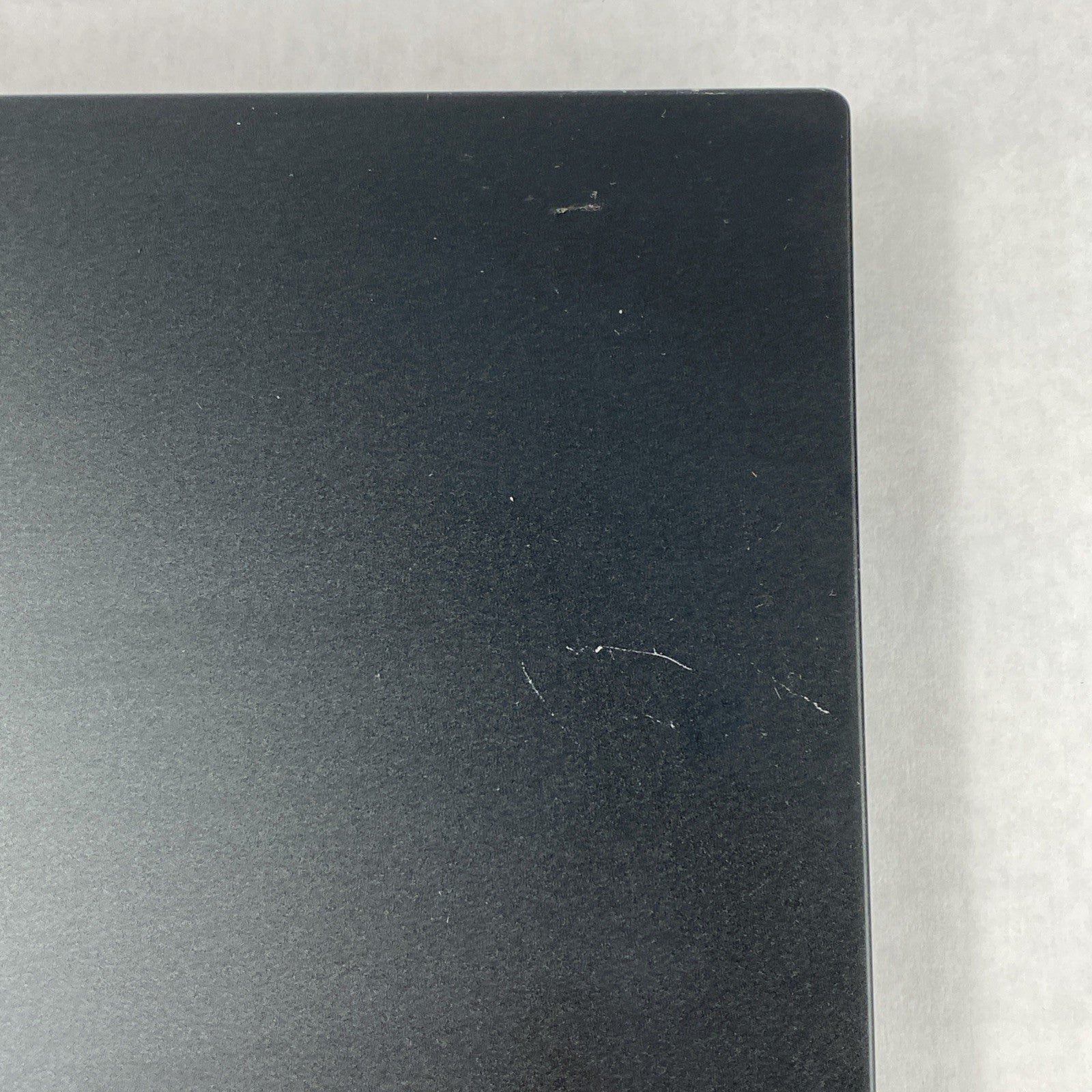 Lenovo ThinkPad E490 Core i5-8265U 1.6GHz 8GB RAM 14" No HDD No OS