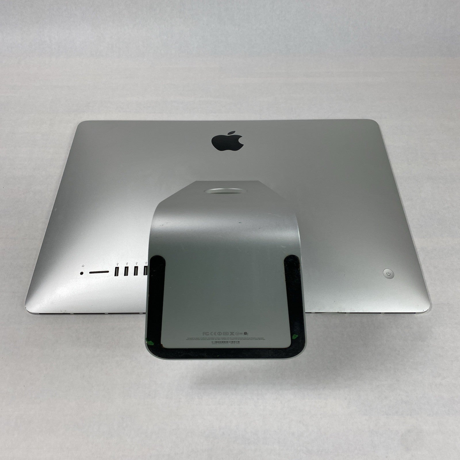 Apple A1418 iMac 21" 2013 3.3GHz Core i3 4GB RAM 500GB HDD macOS 10.15.7