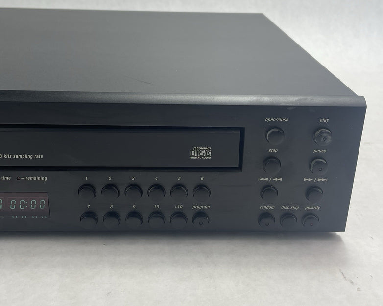 Adcom GCD-700 5 Disc CD Player Tested