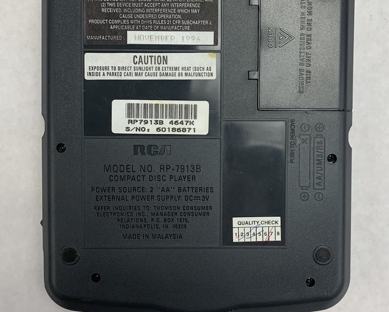 RCA RP-7913B Personal Compact Disk Player w/ AC Adapter Power Supply