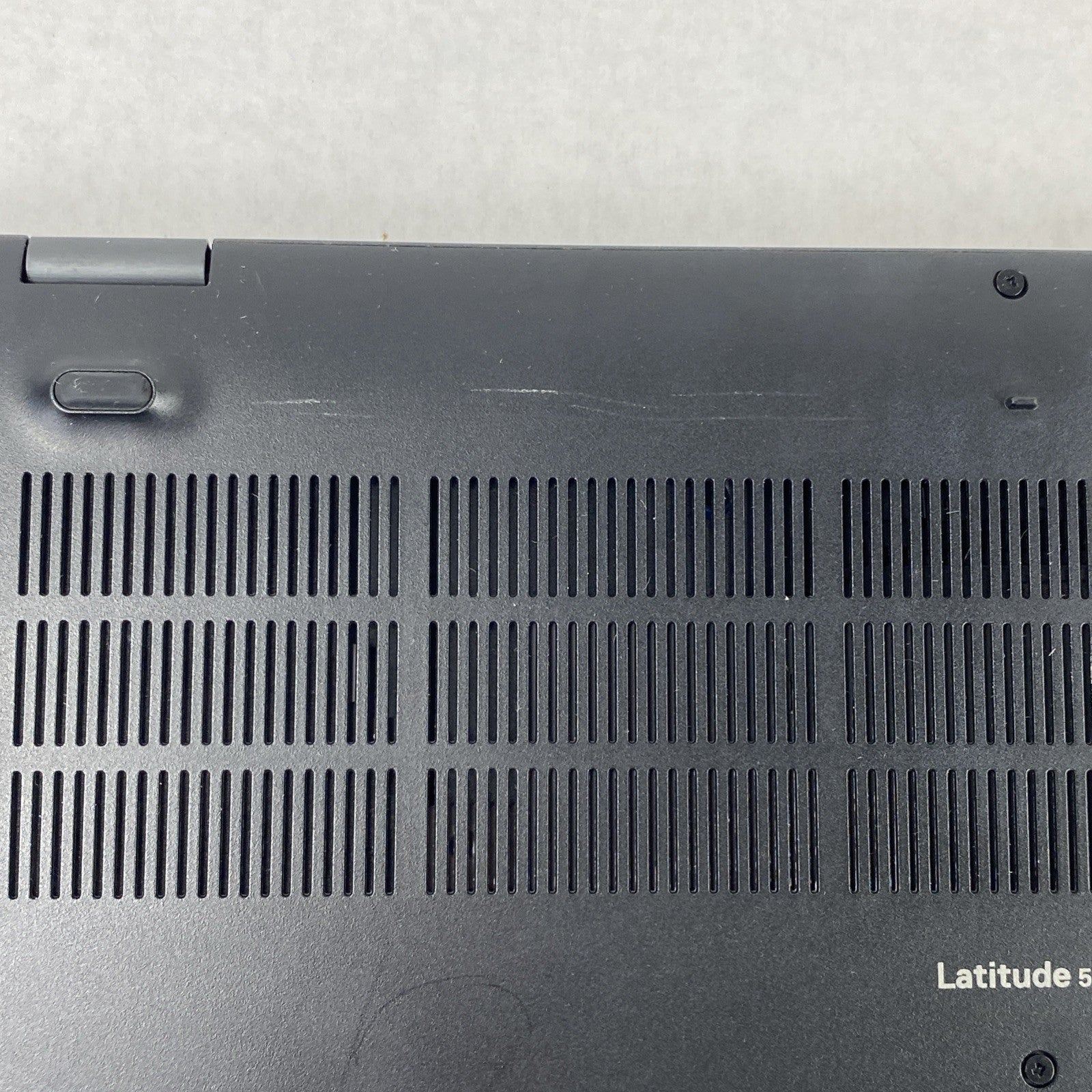 Dell Latitude 5500 Intel Core i5-8365U 1.60 GHz 8 GB RAM 15.6" No HDD No OS