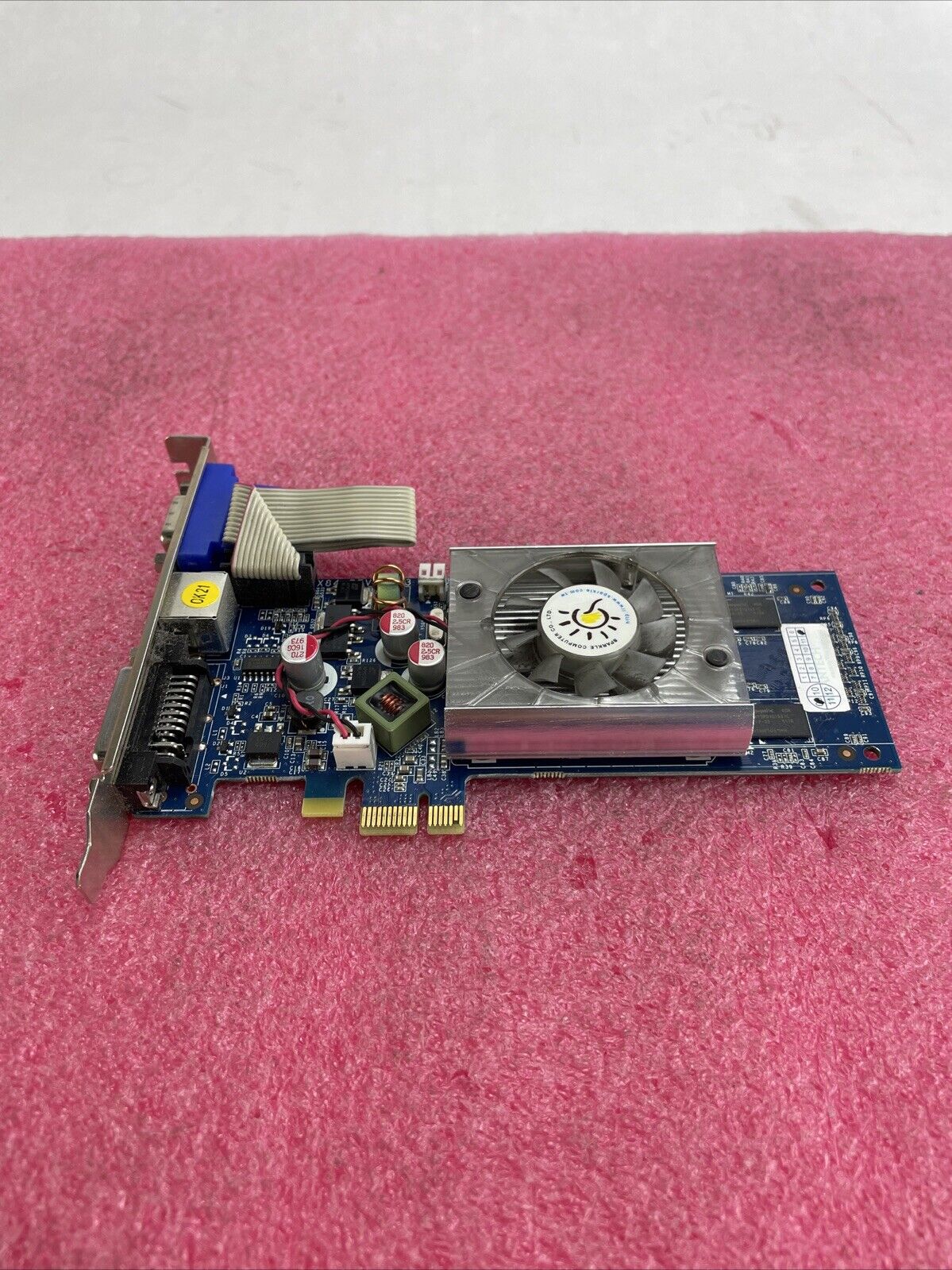 Nvidia GeForce 8400GS 512MB SFPX84 SX84GS512D2LE-HP