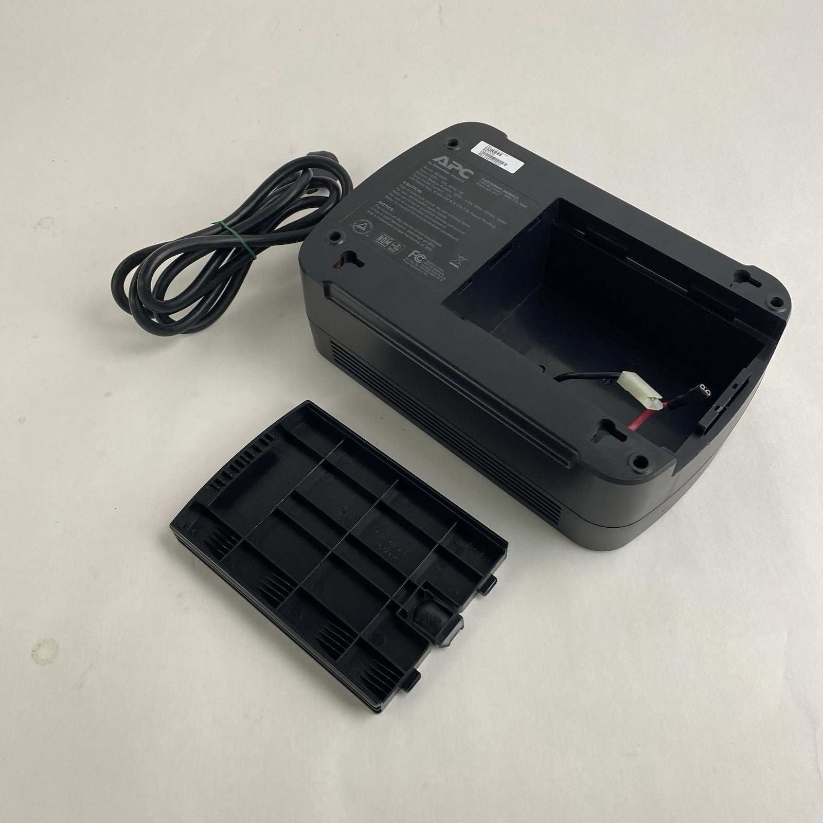 APC BE550G Back-Ups 550 8 Outlet Tested No Batteries7