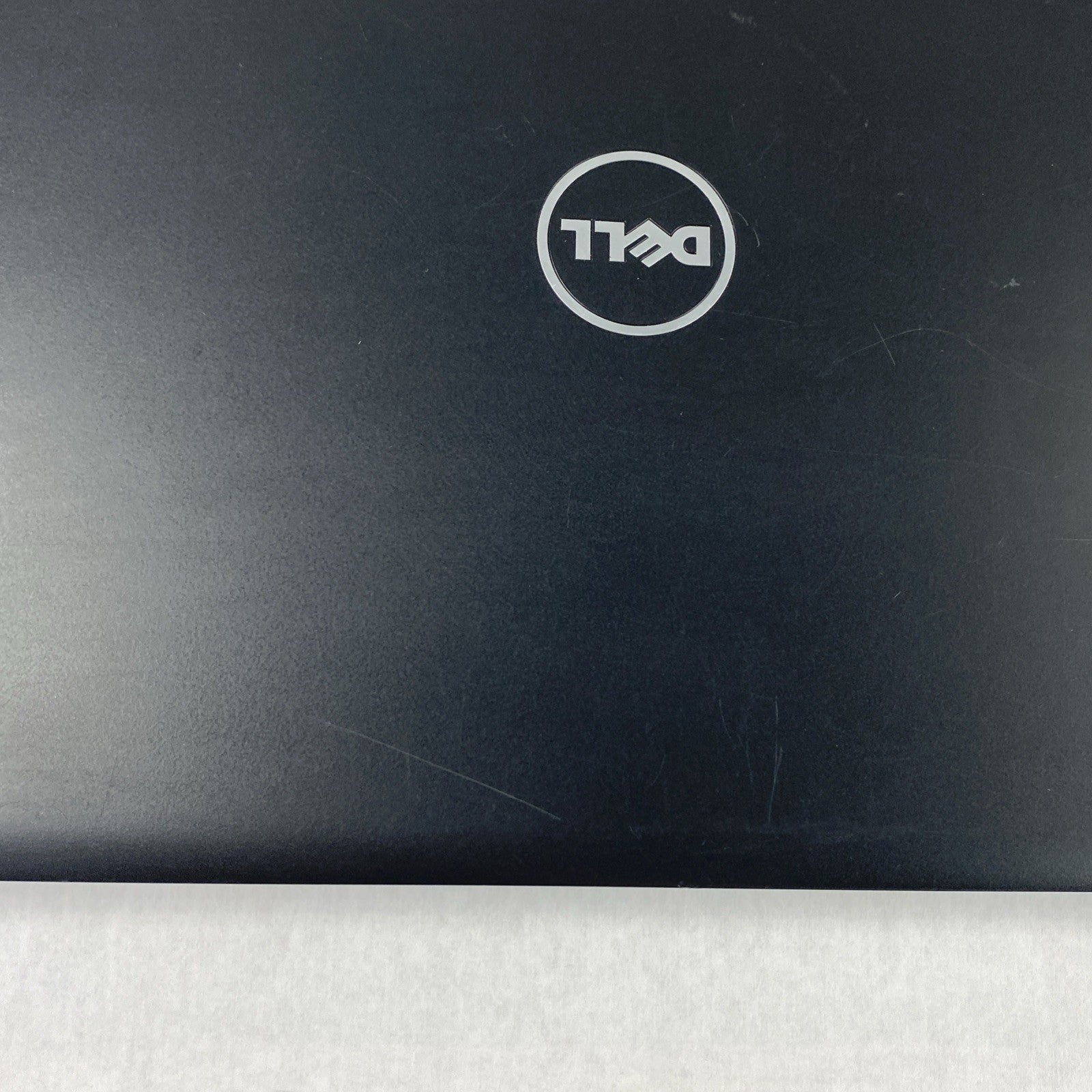 Dell Latitude 5580 Intel Core i5-7300U 2.6GHz 8GB RAM 15.6" No HDD No OS