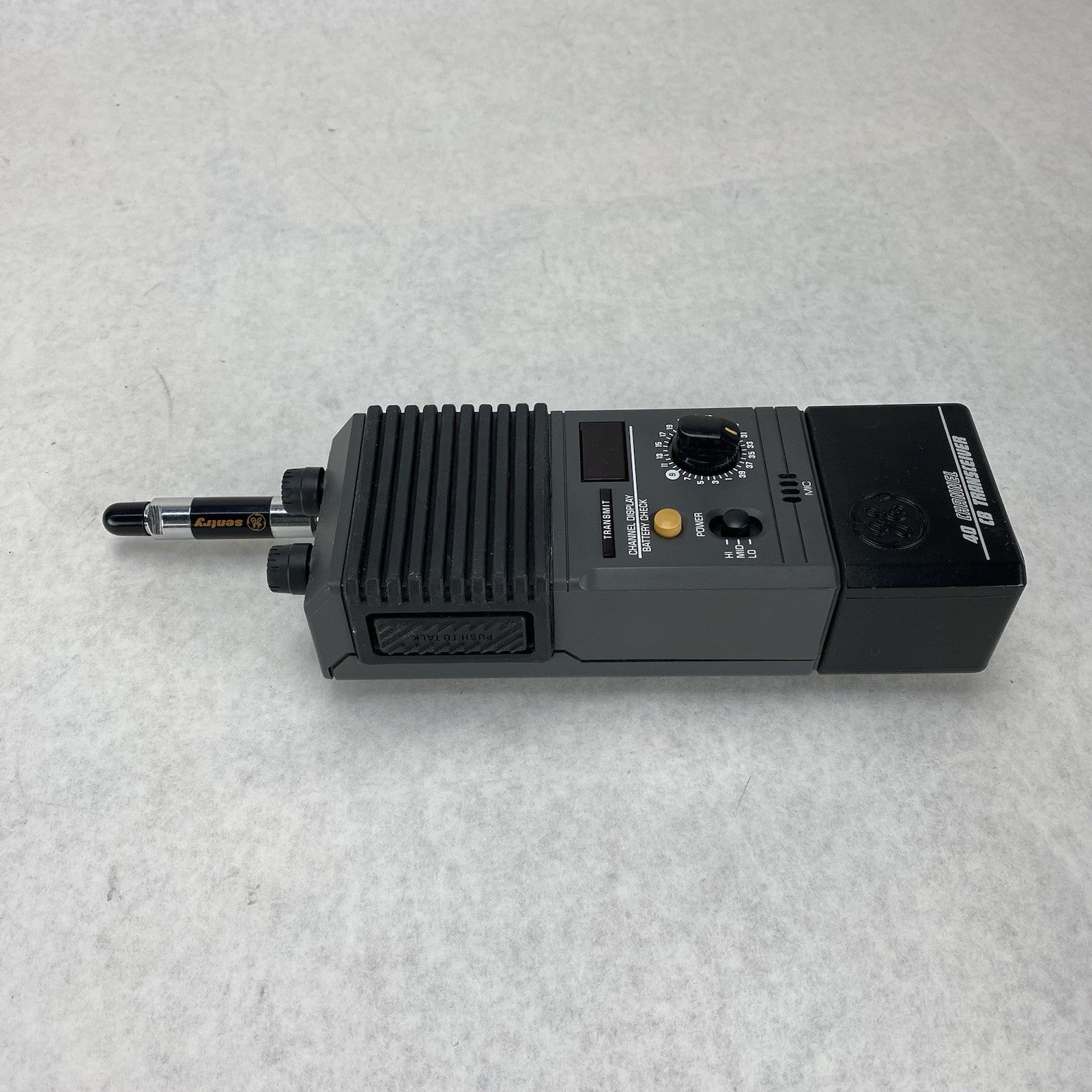 General Electric 3-5979 40-Channel Handheld CB Transceiver Untested