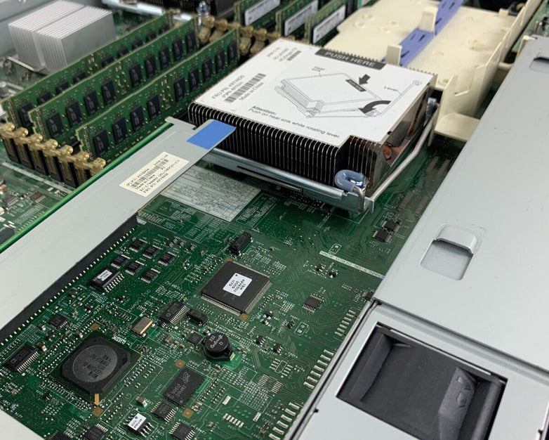 IBM System X3550 M2 Server Xeon E-5520 2.27 GHz 12 GB Ram No OS No HDD