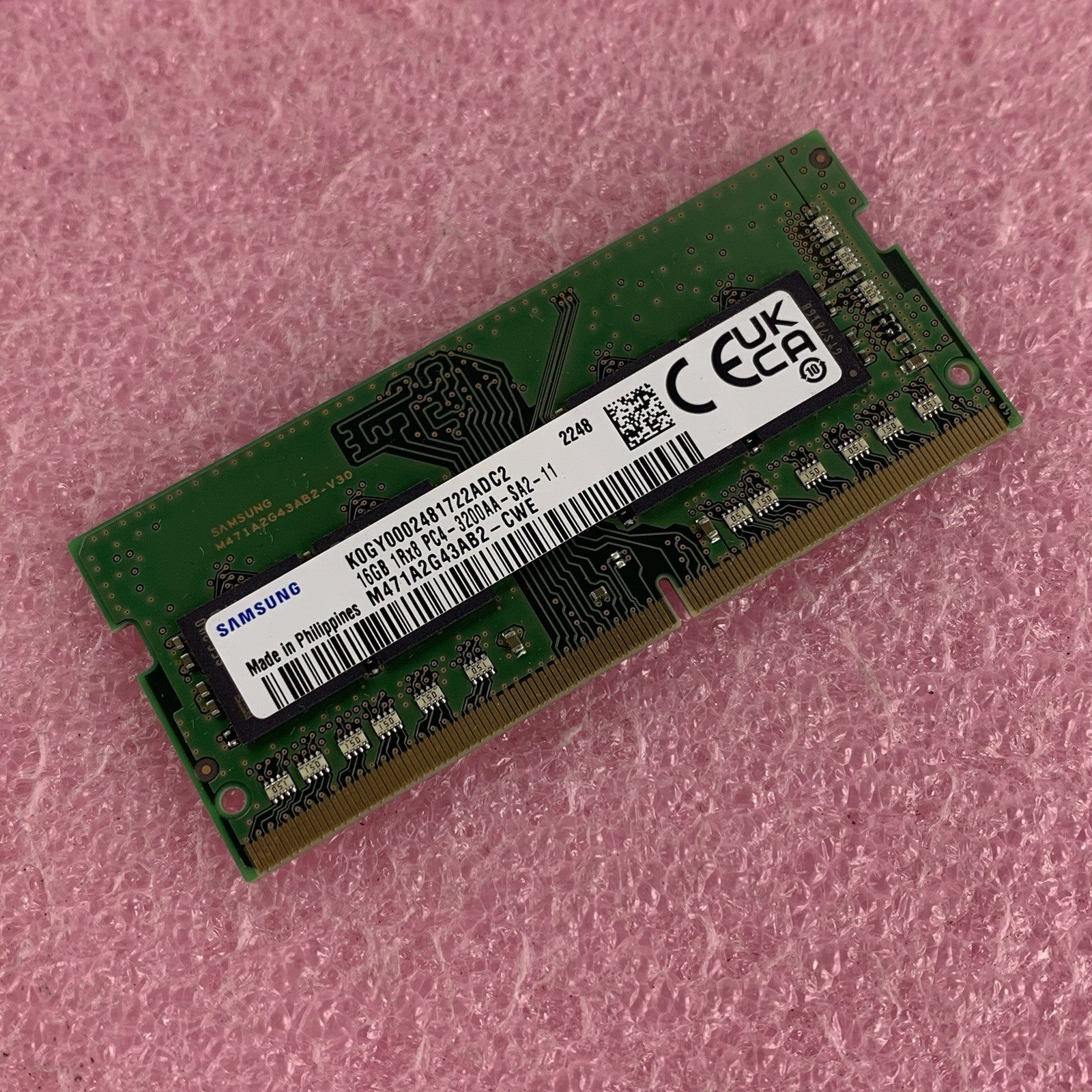 Samsung M471A2G43AB2-CWE  16 GB DDR4 SO-DIMM PC4-3200 260-Pin Laptop Memory Ram0