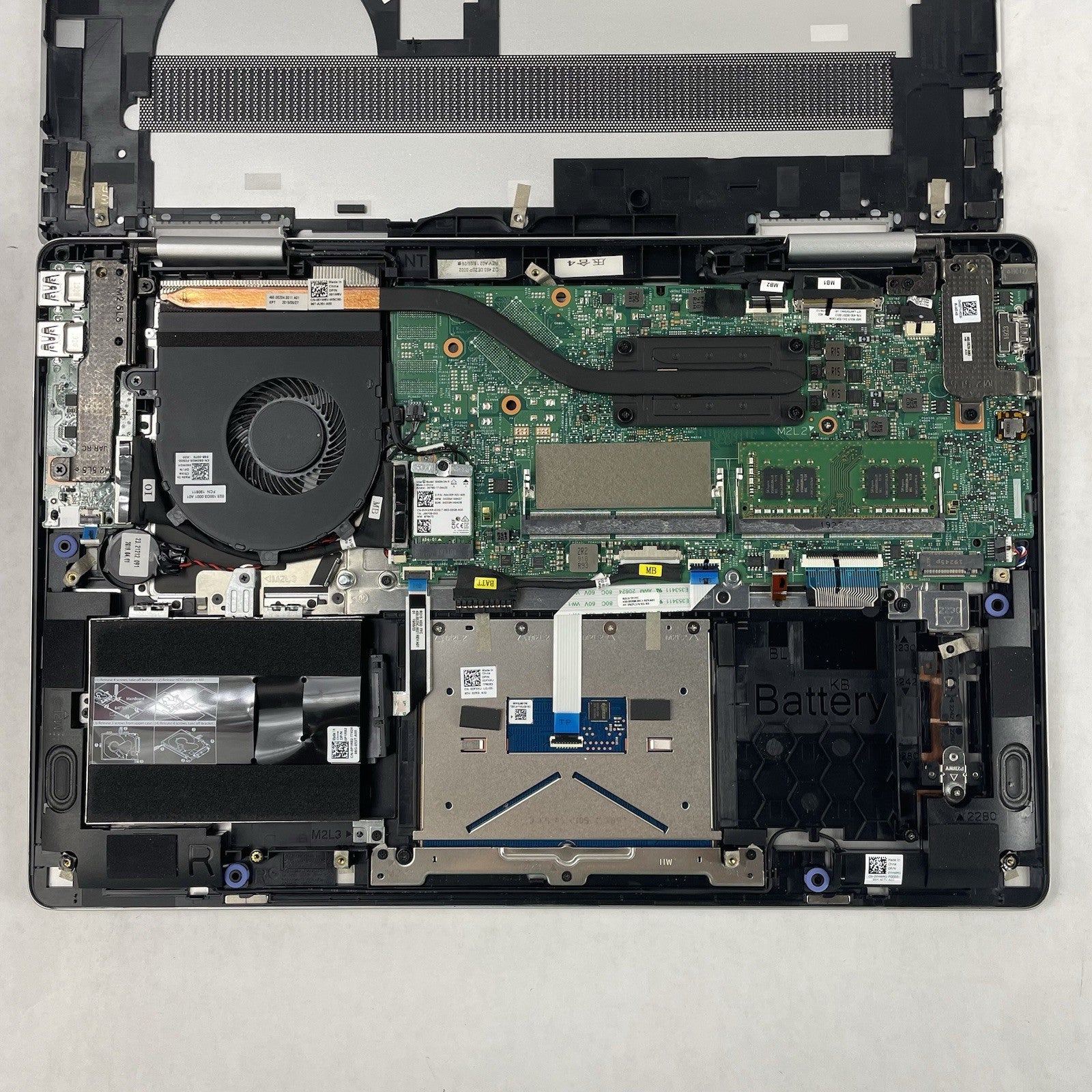 Dell Inspiron 7586 15.6" i5-8265U 1.60 GHz 8 GB RAM No SSD/OS/AC/Batt17