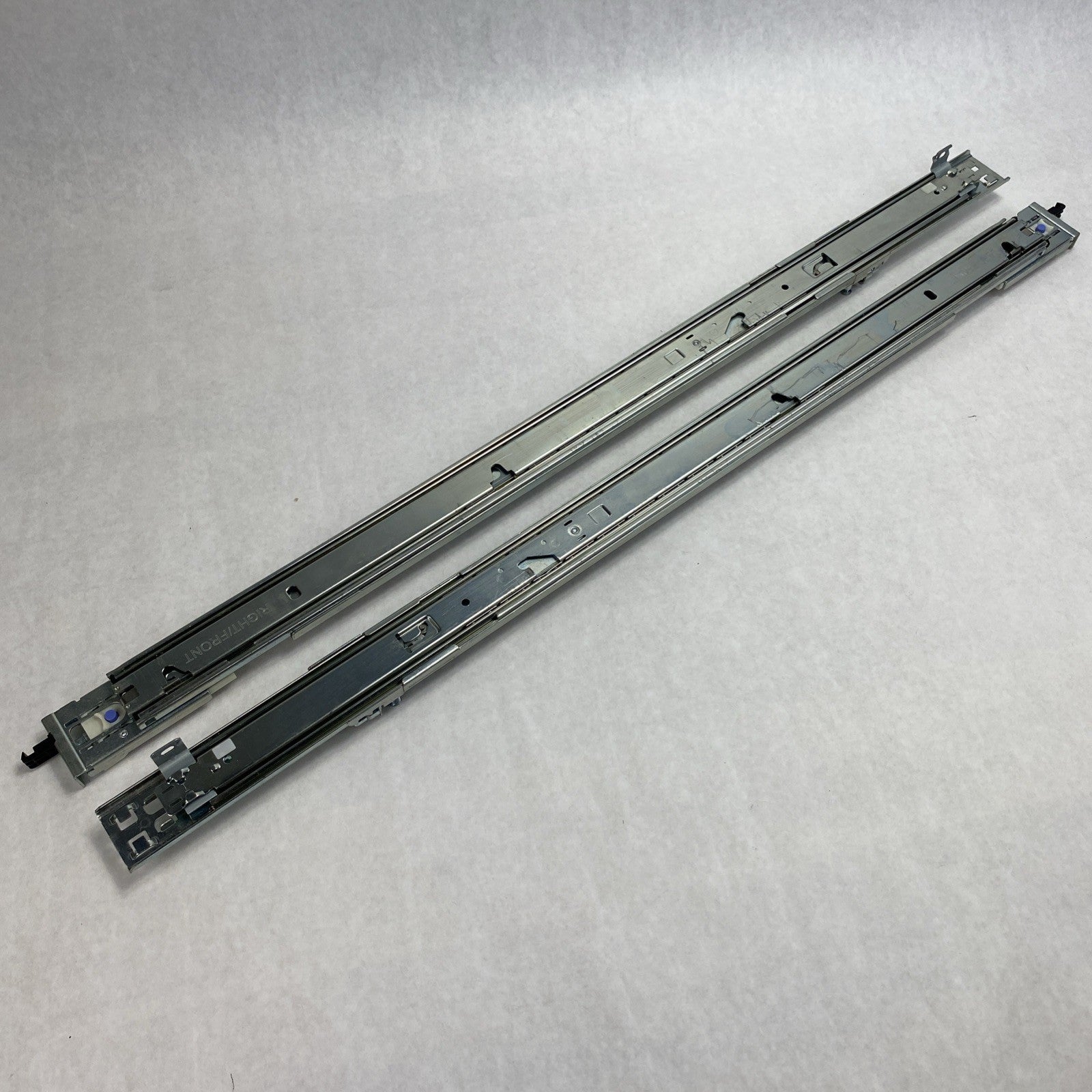 IBM Generation III 00D3962 00D3963 1U Rail Kit - Left And Right1