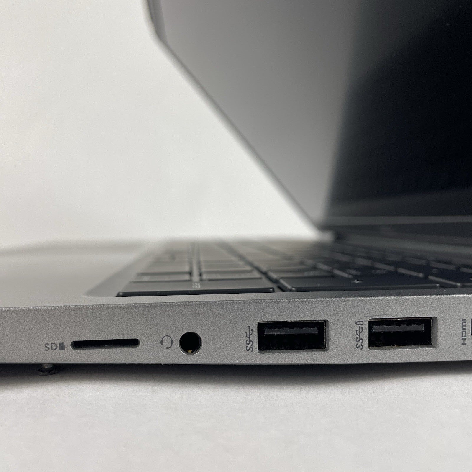 Dell Latitude 5520 15.6" i5-1145G7 2.60 GHz 16 GB RAM No SSD/OS/AC/Batt - READ10
