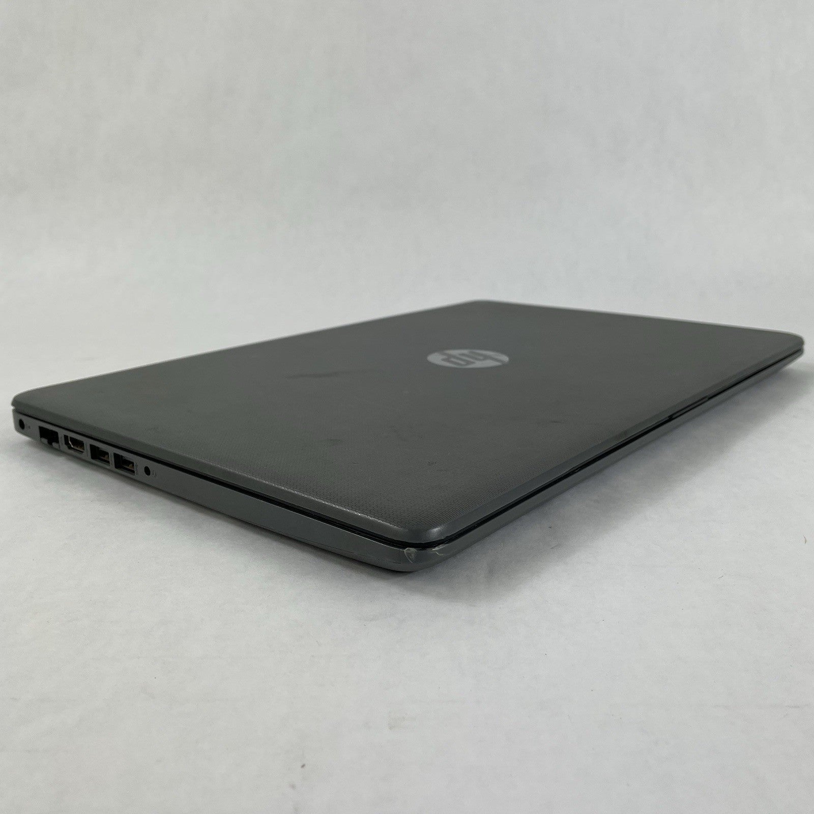 HP 15-da0046nr 15.6" i3-7020U 2.30 GHz 8 GB RAM No SSD No OS - Bad Bottom10