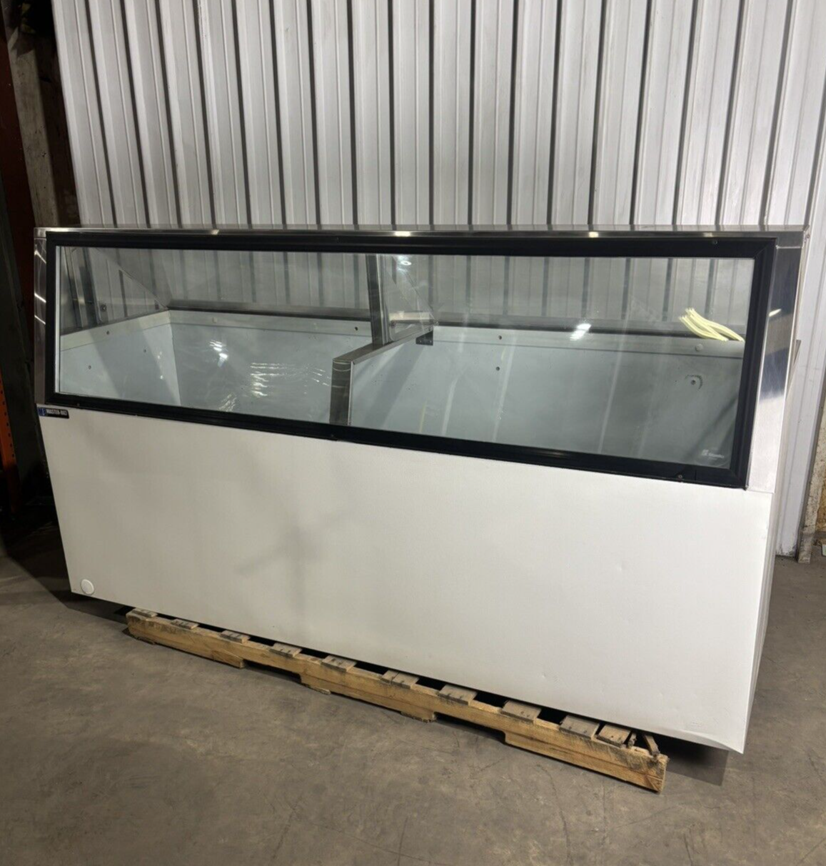 Master-Bilt DD-88L Ice Cream Dipping Display Station Freezer No Compressor