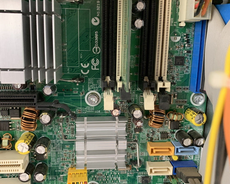 HP Compaq DC7600 MT Desktop Intel Pentium 4 3.20 GHz 512 MB No OS No HDD