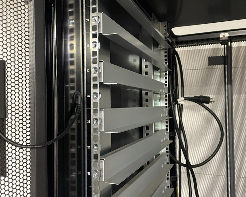 NETAPP NAC-0501 Server Rack Cabinet Unlocked With Keys